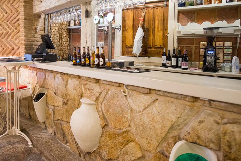 bar-para-comidas-caseras-con-menu-en-moralzarzal-taberna-singular